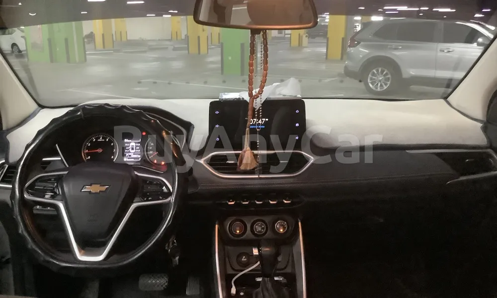 Vehicle photo 8