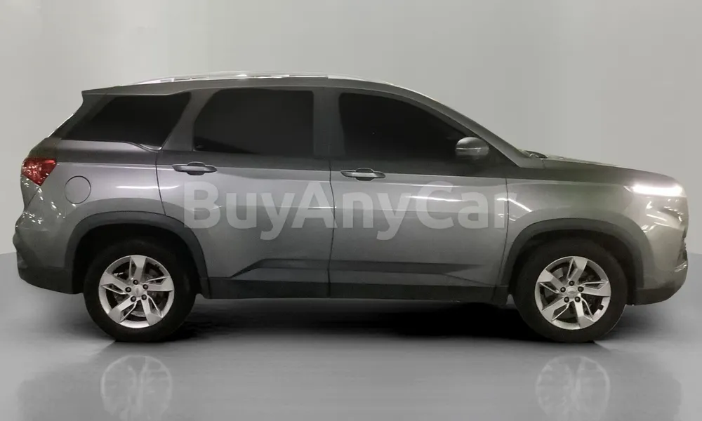 Vehicle photo 3