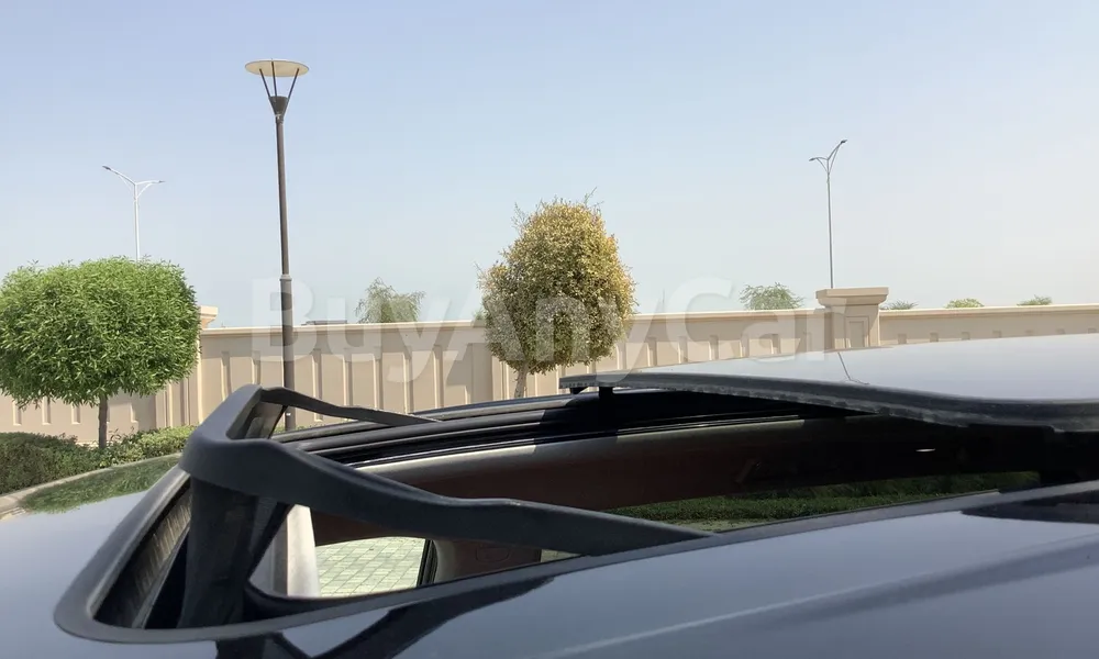 Vehicle photo 5
