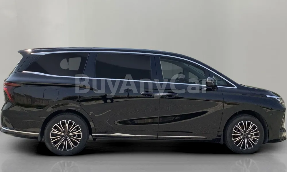 Vehicle photo 3