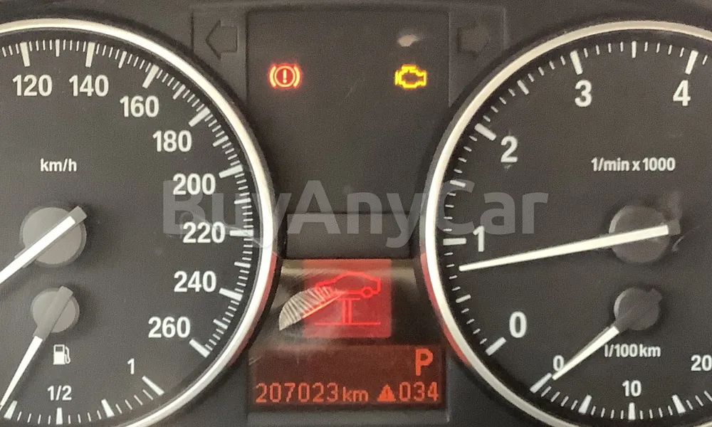 Vehicle photo 6