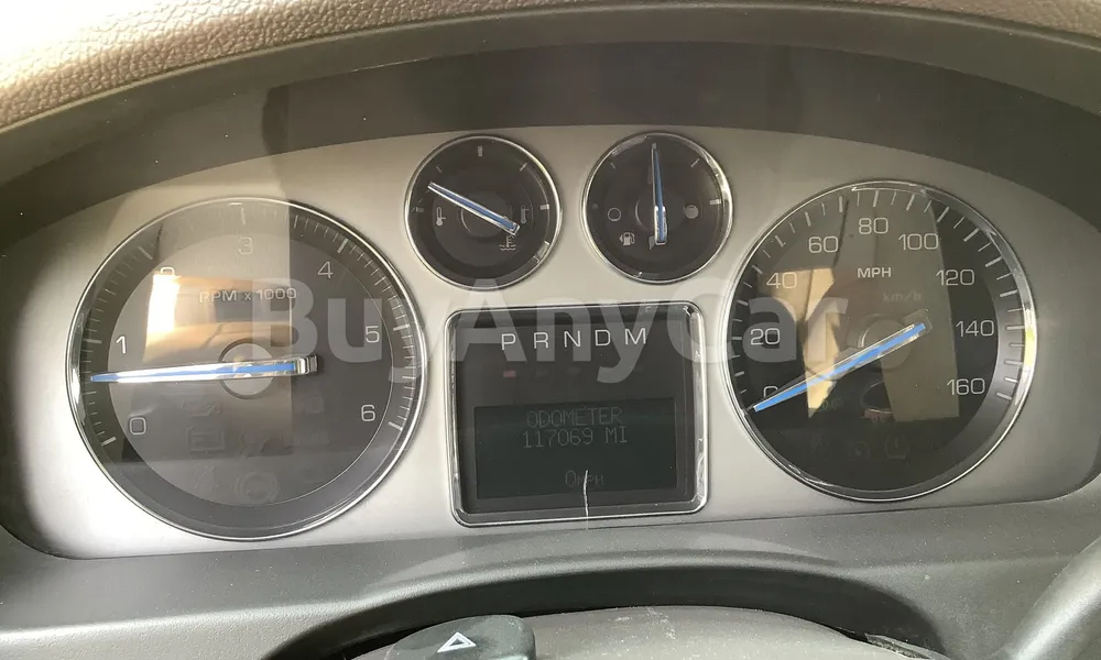 Vehicle photo 9