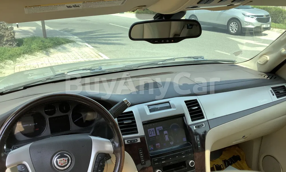 Vehicle photo 8