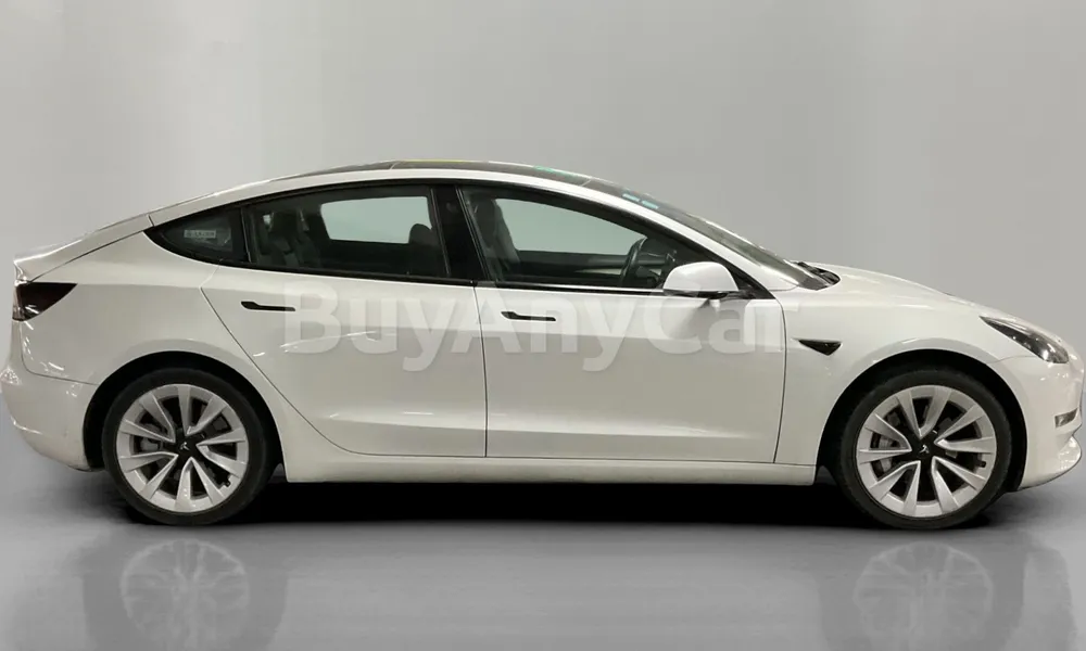 Vehicle photo 3