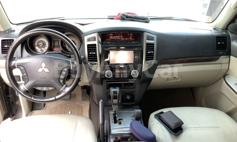 Vehicle photo 8