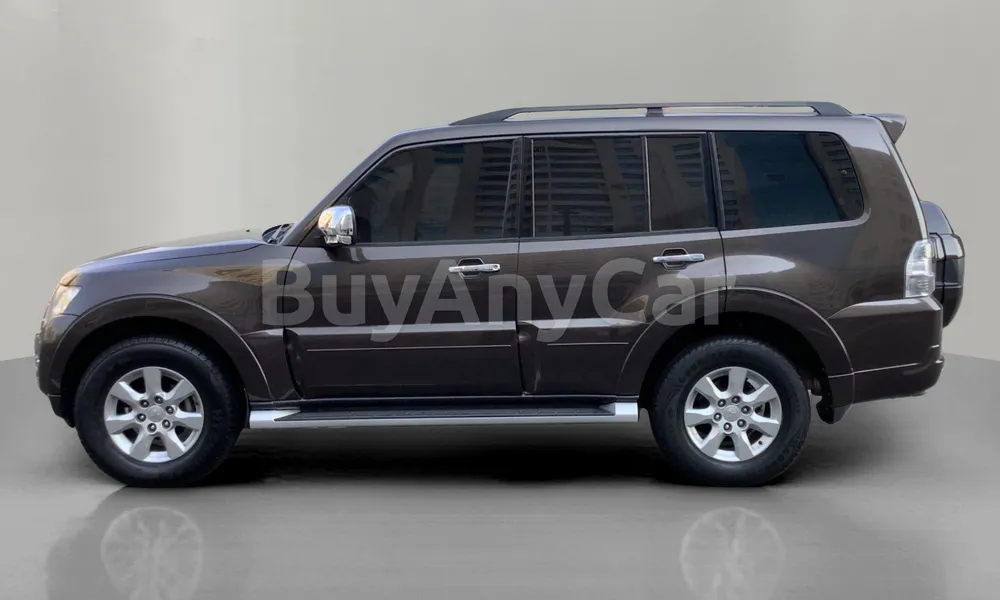 Vehicle photo 4