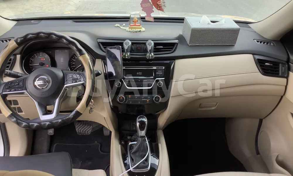 Vehicle photo 9