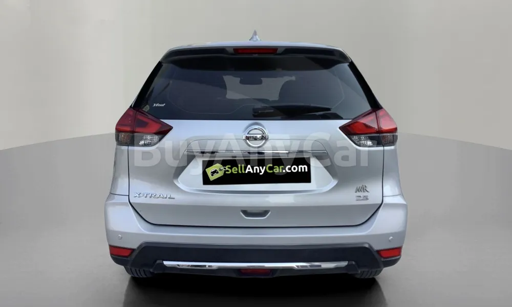 Vehicle photo 2