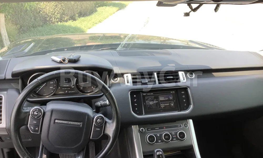 Vehicle photo 8