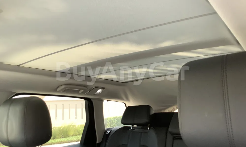 Vehicle photo 9