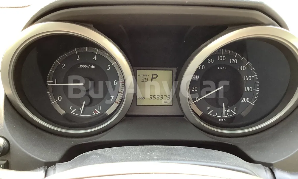 Vehicle photo 5