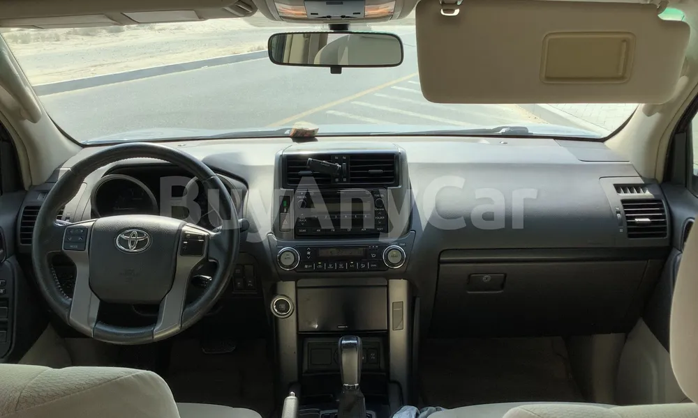Vehicle photo 7