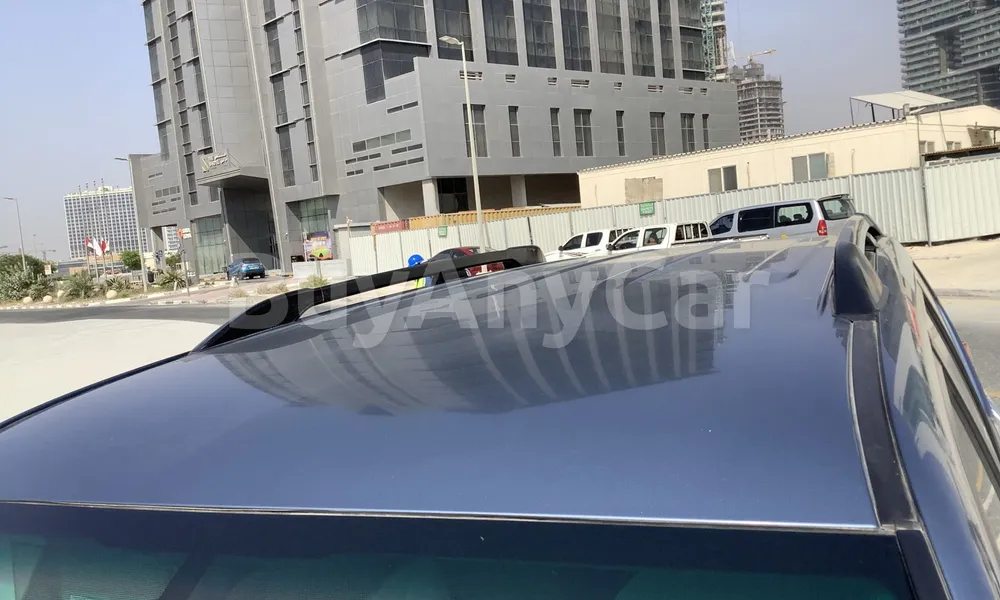 Vehicle photo 8