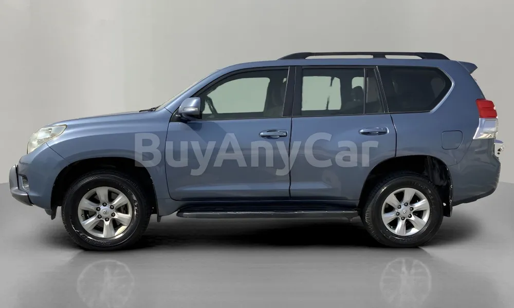 Vehicle photo 3