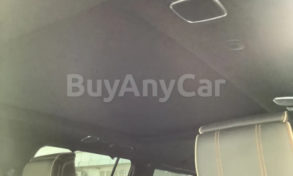 Vehicle photo 9