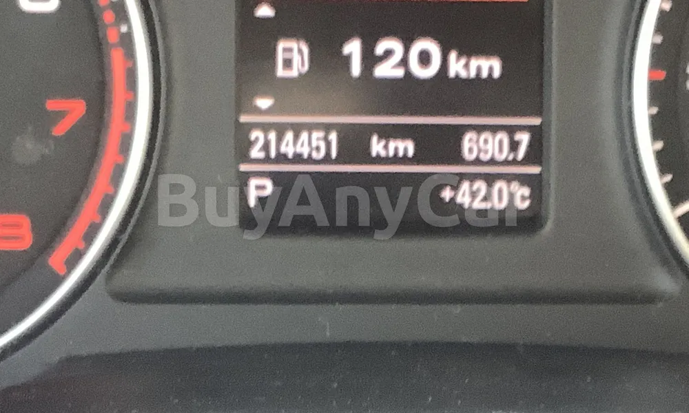 Vehicle photo 7
