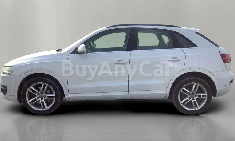 Vehicle photo 4