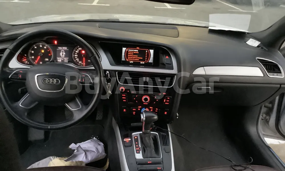 Vehicle photo 7
