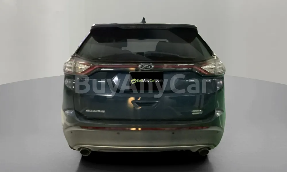 Vehicle photo 2