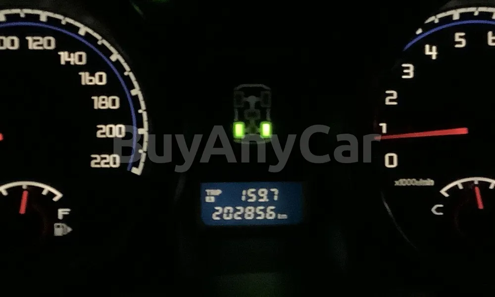 Vehicle photo 7