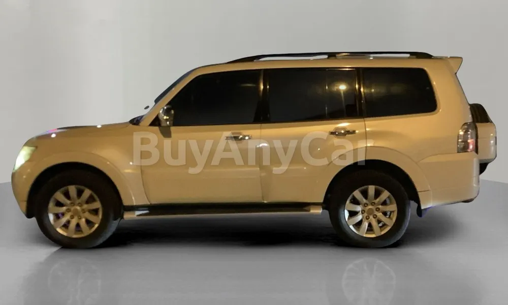Vehicle photo 4