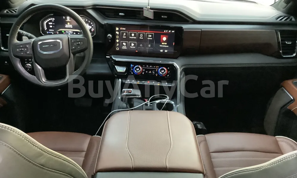 Vehicle photo 8