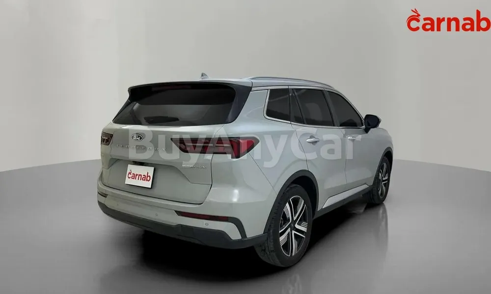 Vehicle photo 9