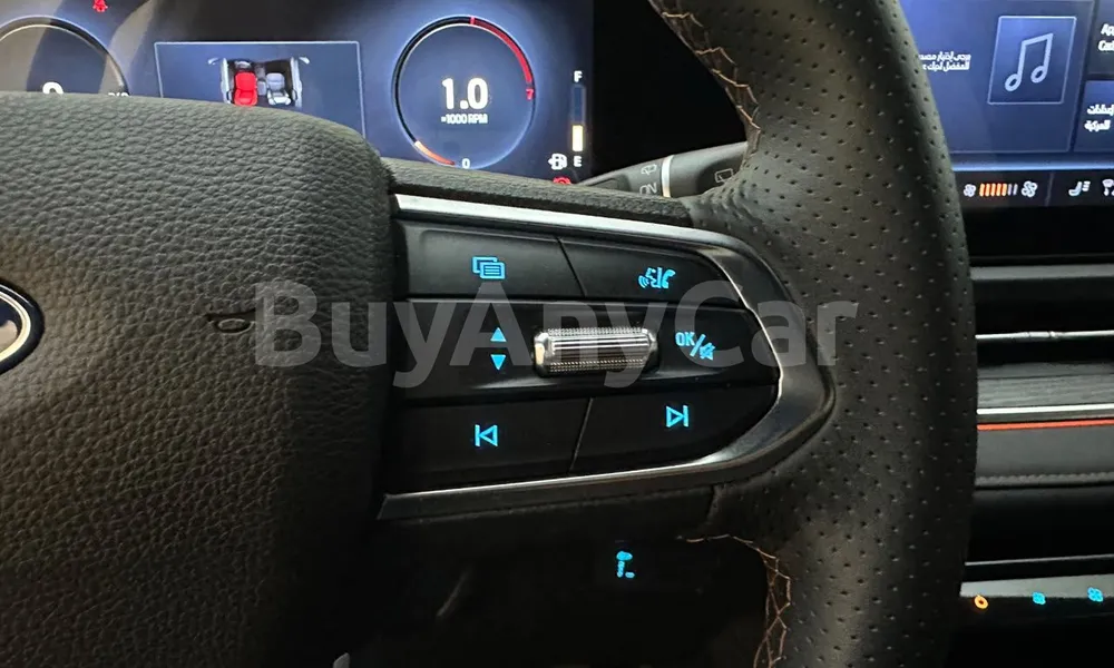 Vehicle photo 11
