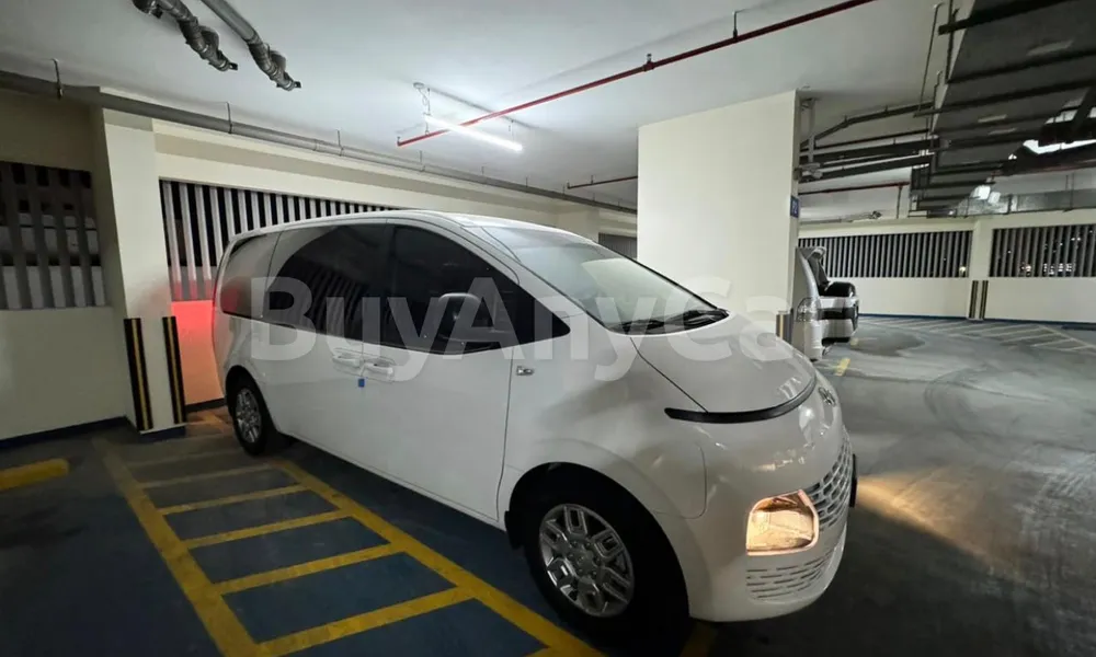 Vehicle photo 2