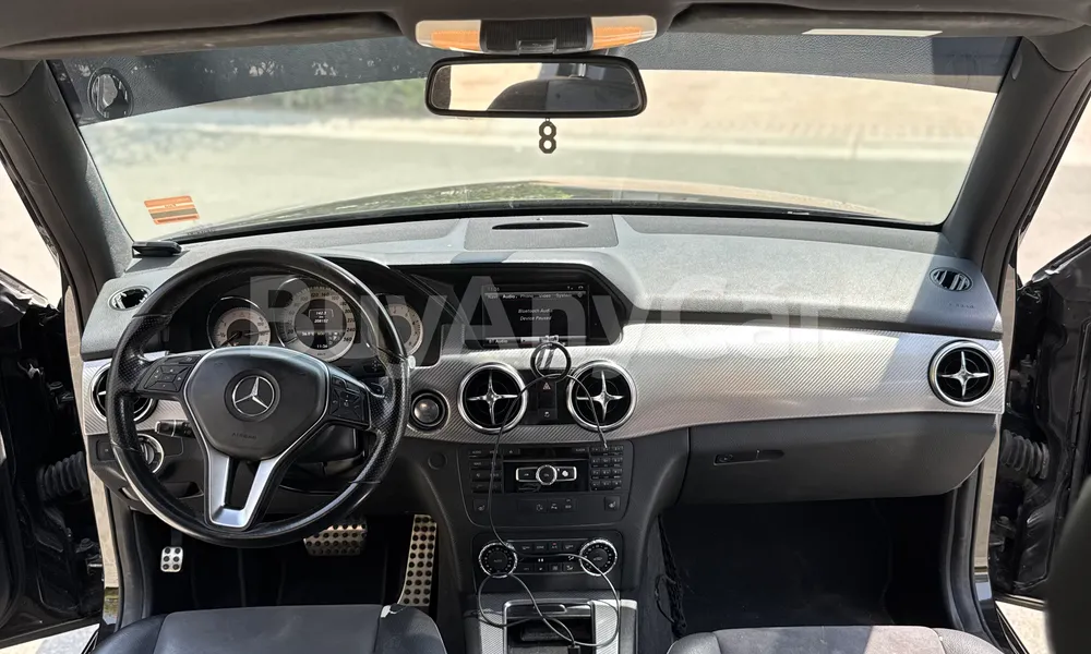 Vehicle photo 8