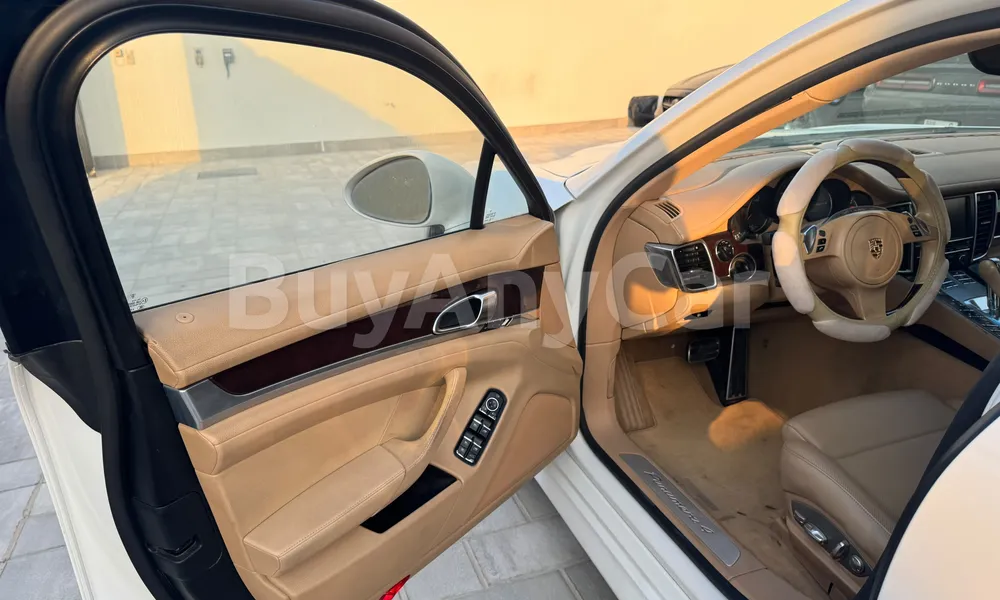 Vehicle photo 4