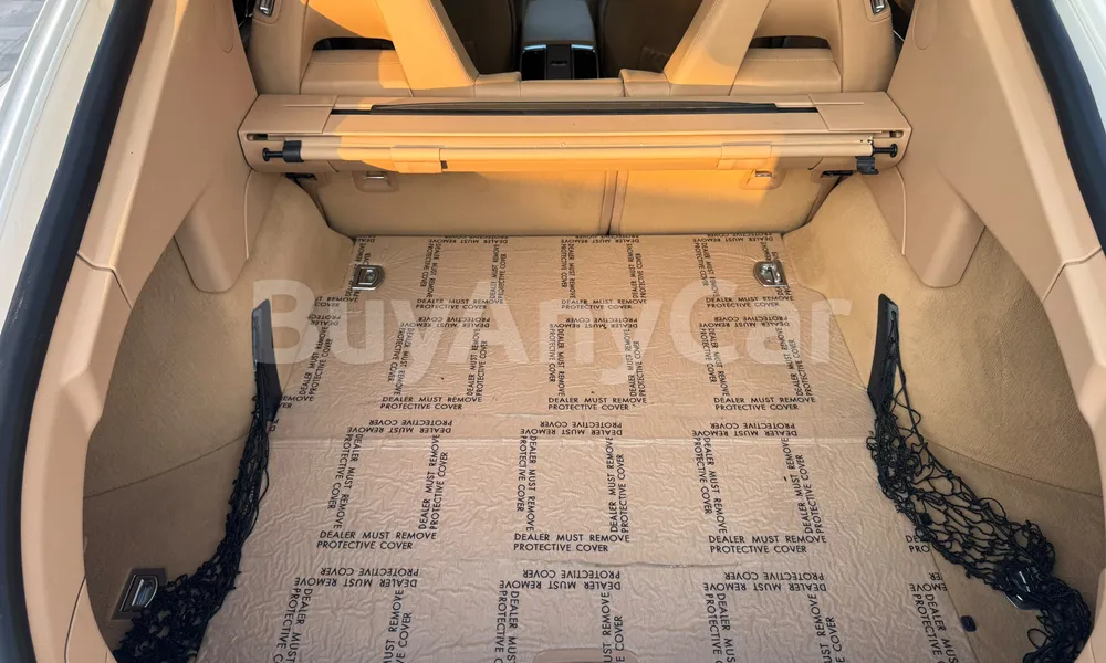 Vehicle photo 8