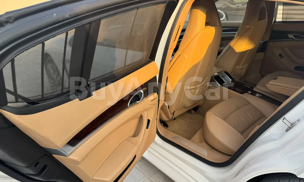 Vehicle photo 7
