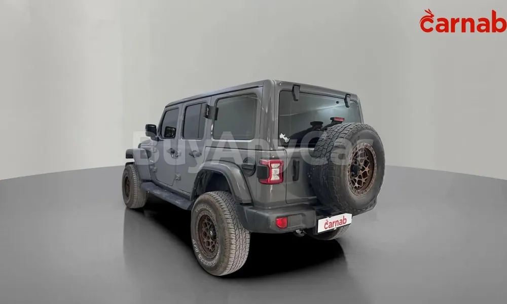 Vehicle photo 8