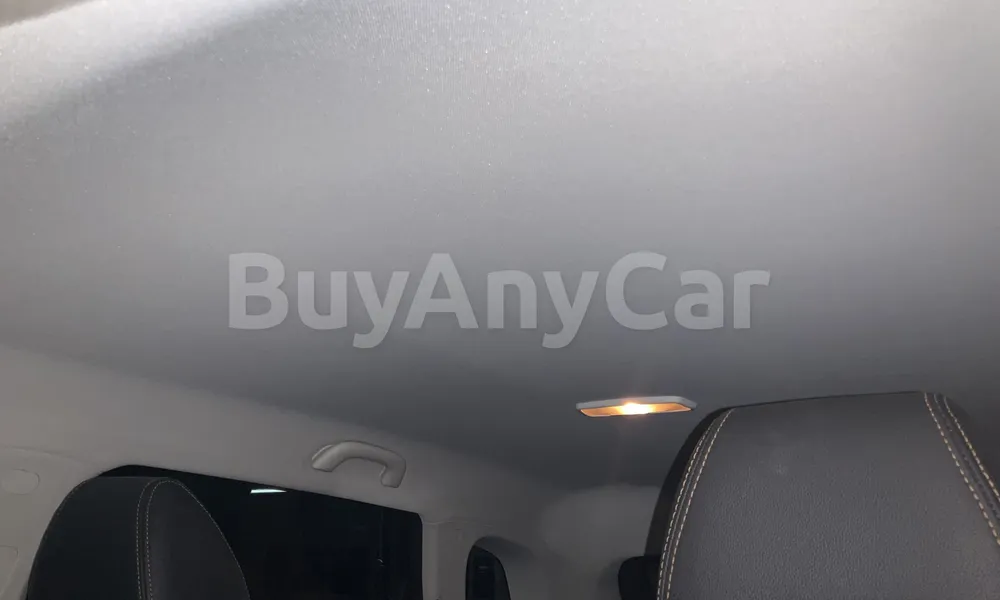 Vehicle photo 8