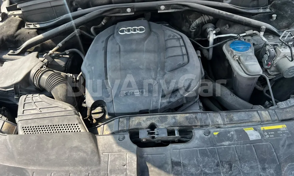 Vehicle photo 6