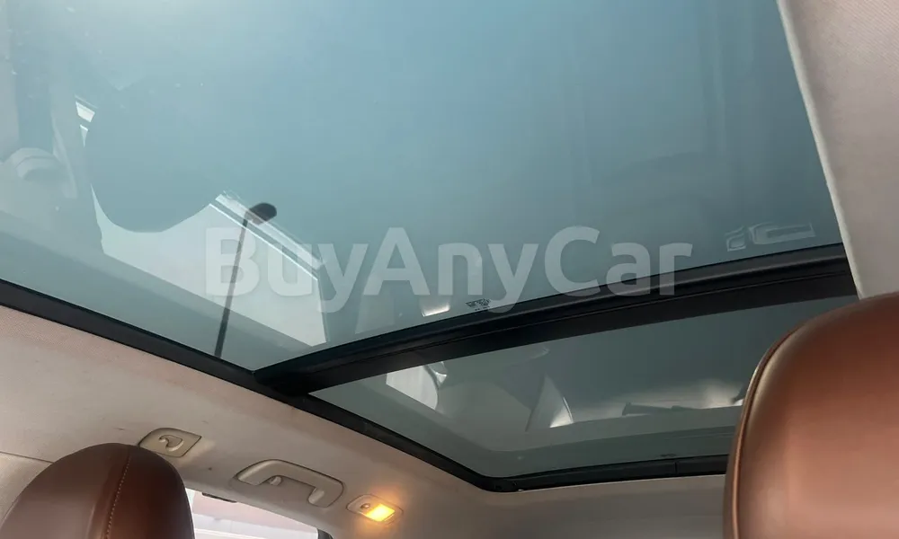 Vehicle photo 8