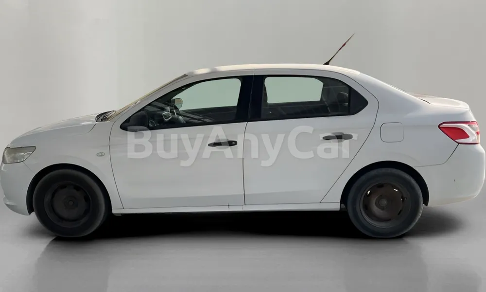Vehicle photo 4