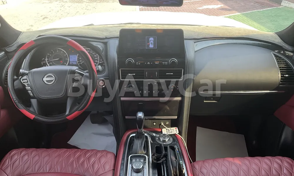 Vehicle photo 8