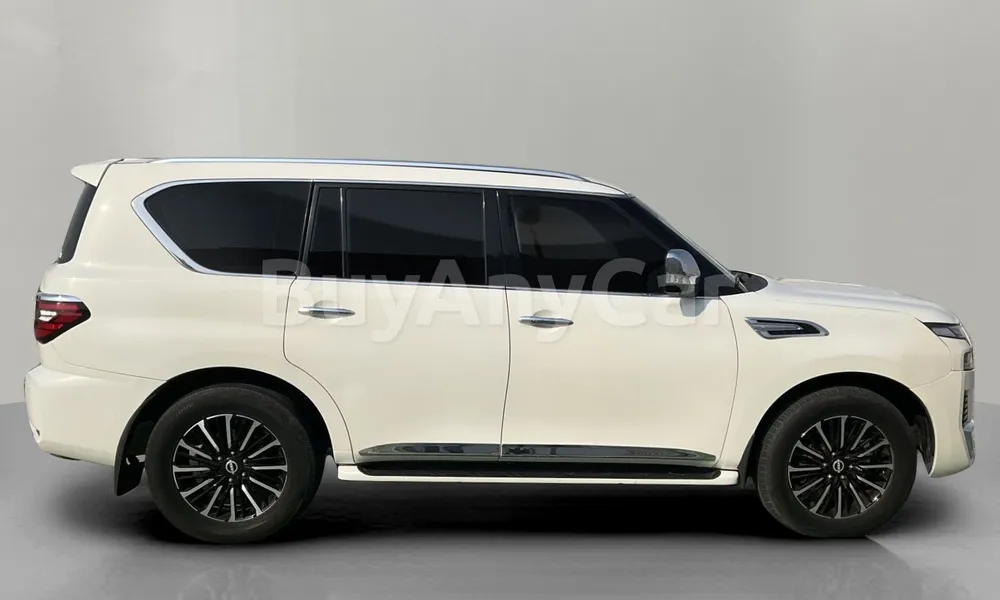Vehicle photo 3