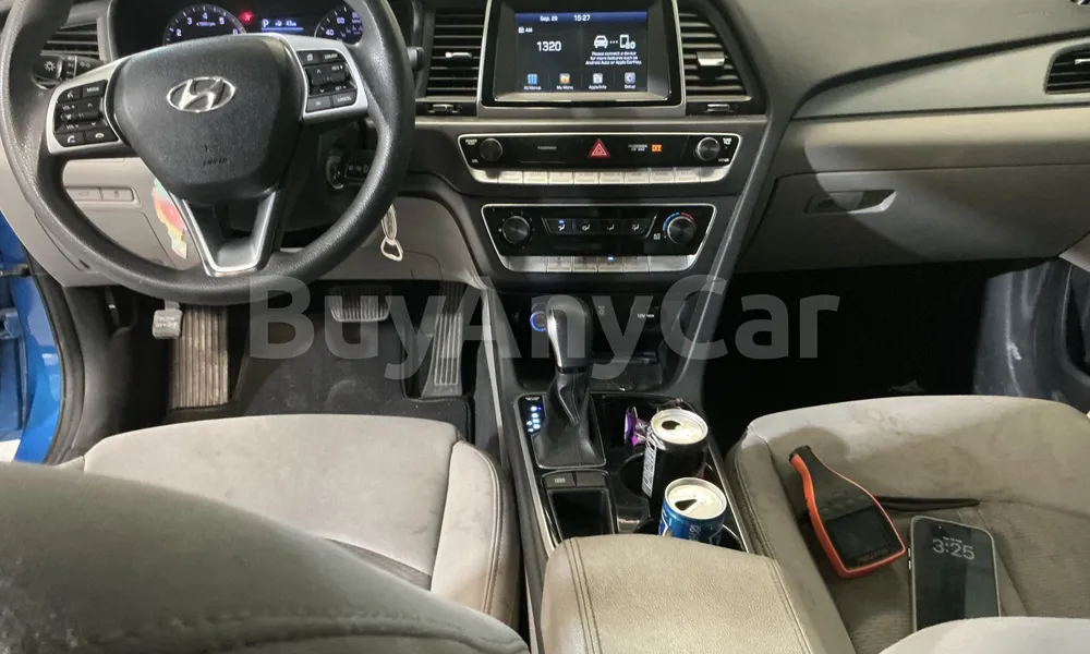 Vehicle photo 11