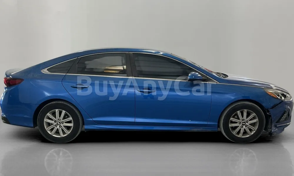 Vehicle photo 6
