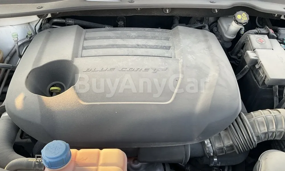 Vehicle photo 6