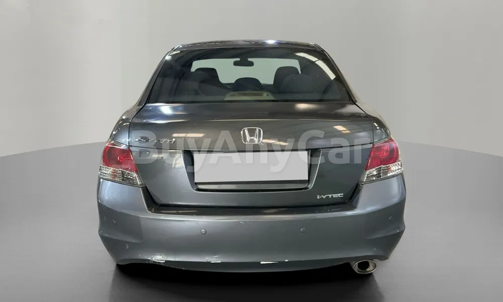 Vehicle photo 2
