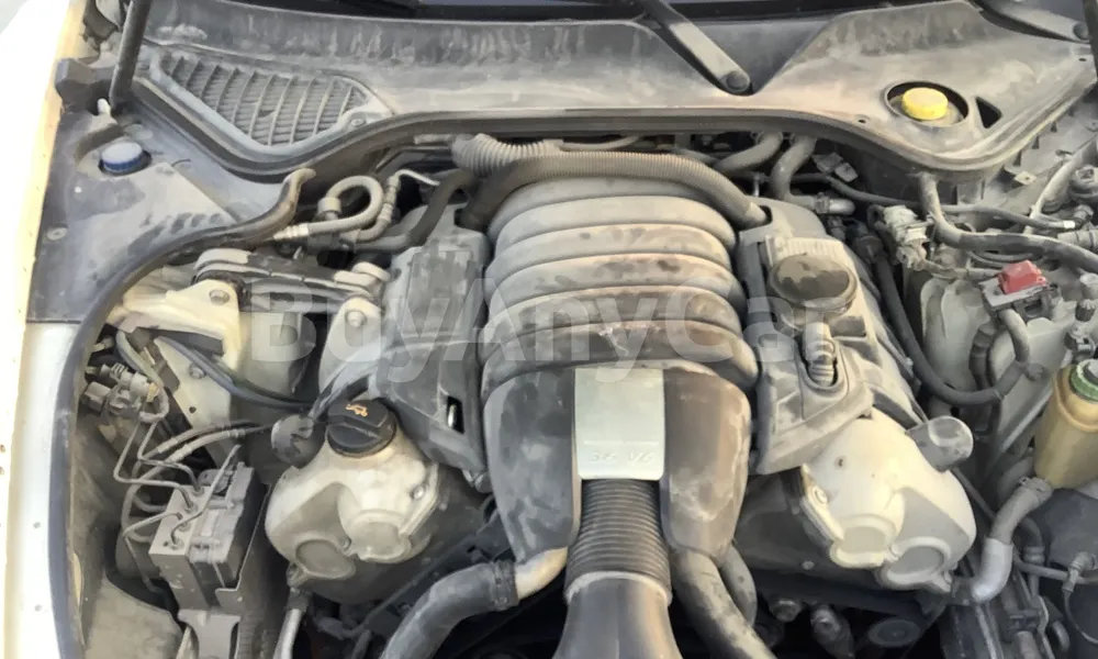 Vehicle photo 6