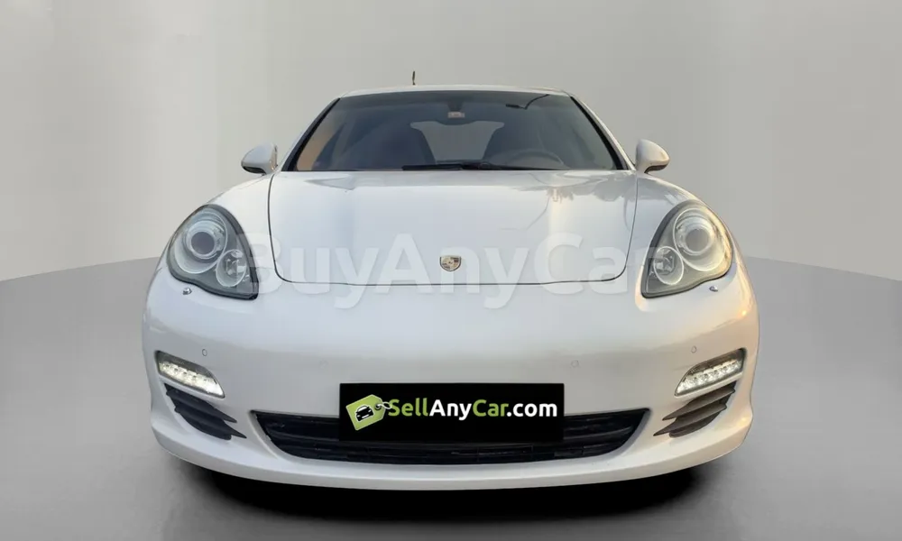 Vehicle photo 1