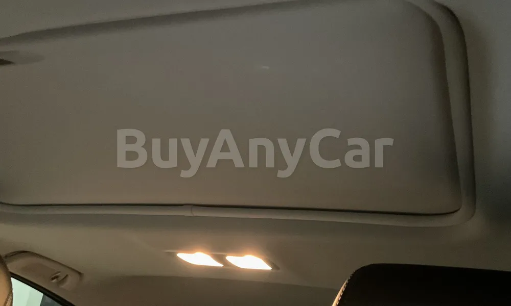 Vehicle photo 9