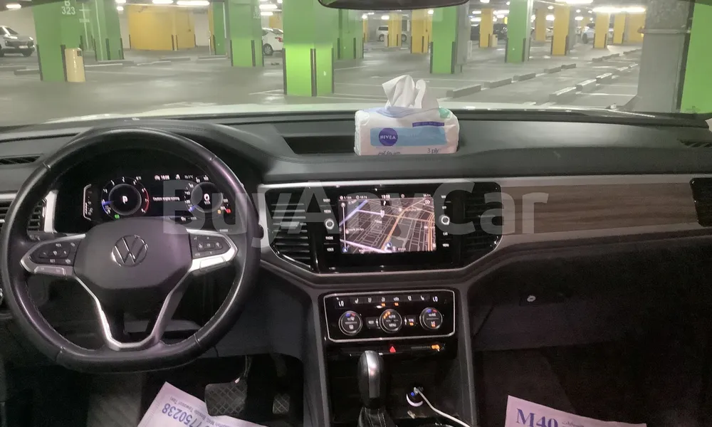 Vehicle photo 9