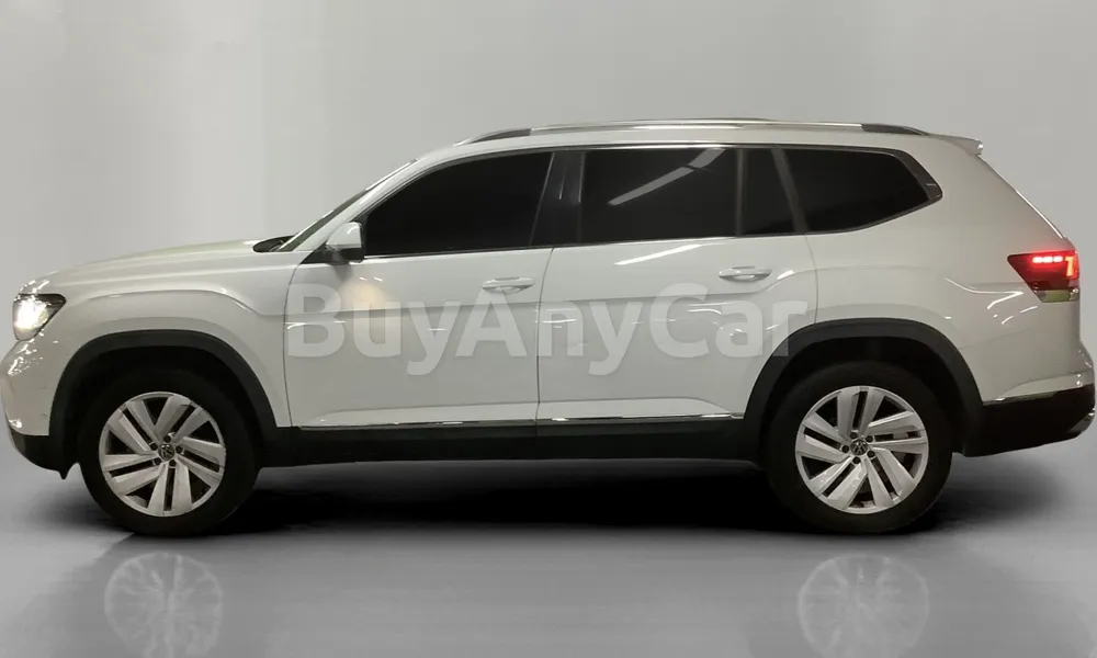 Vehicle photo 4