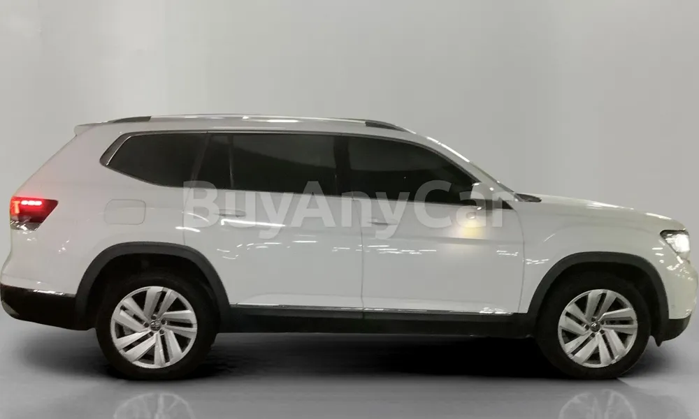 Vehicle photo 3